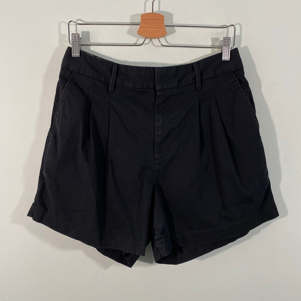 GAP Women Black High Rise Pleated Khaki Shorts Size 10